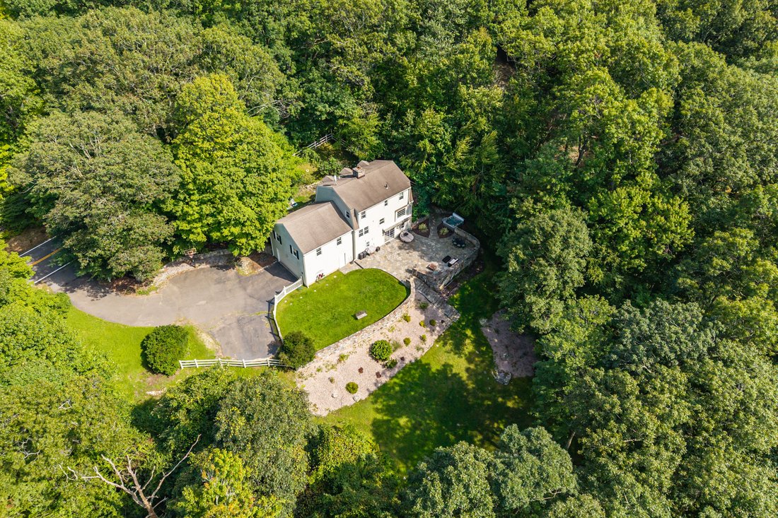 House in Killingworth, Connecticut, United States 3 - 18763105