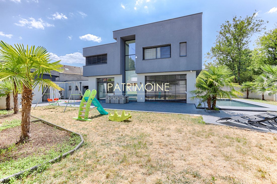 Villa in Soisy-sous-Montmorency, Ile-de-France, France 1 - 18763426