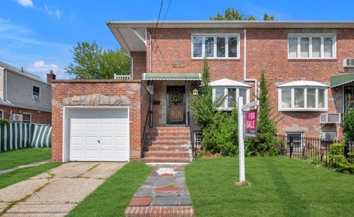 House in New York, New York, United States 1