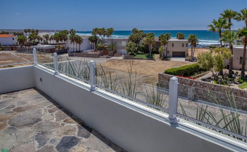 Casa en Punta Piedra, Baja California, México 1