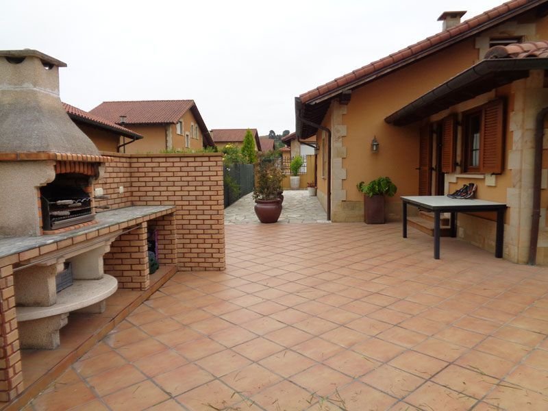 Chalet in Barcena de Cicero, Cantabria, Spain 2 - 18762422