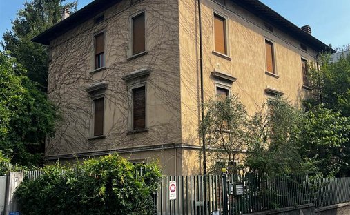 Villa in Saint Lucia, Bergamo, Italy 1