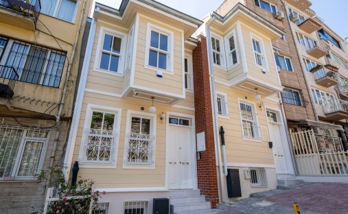 House in İstanbul, İstanbul, Turkey 1