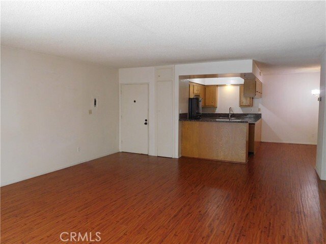Condo in Altadena, California, United States 5 - 18513373