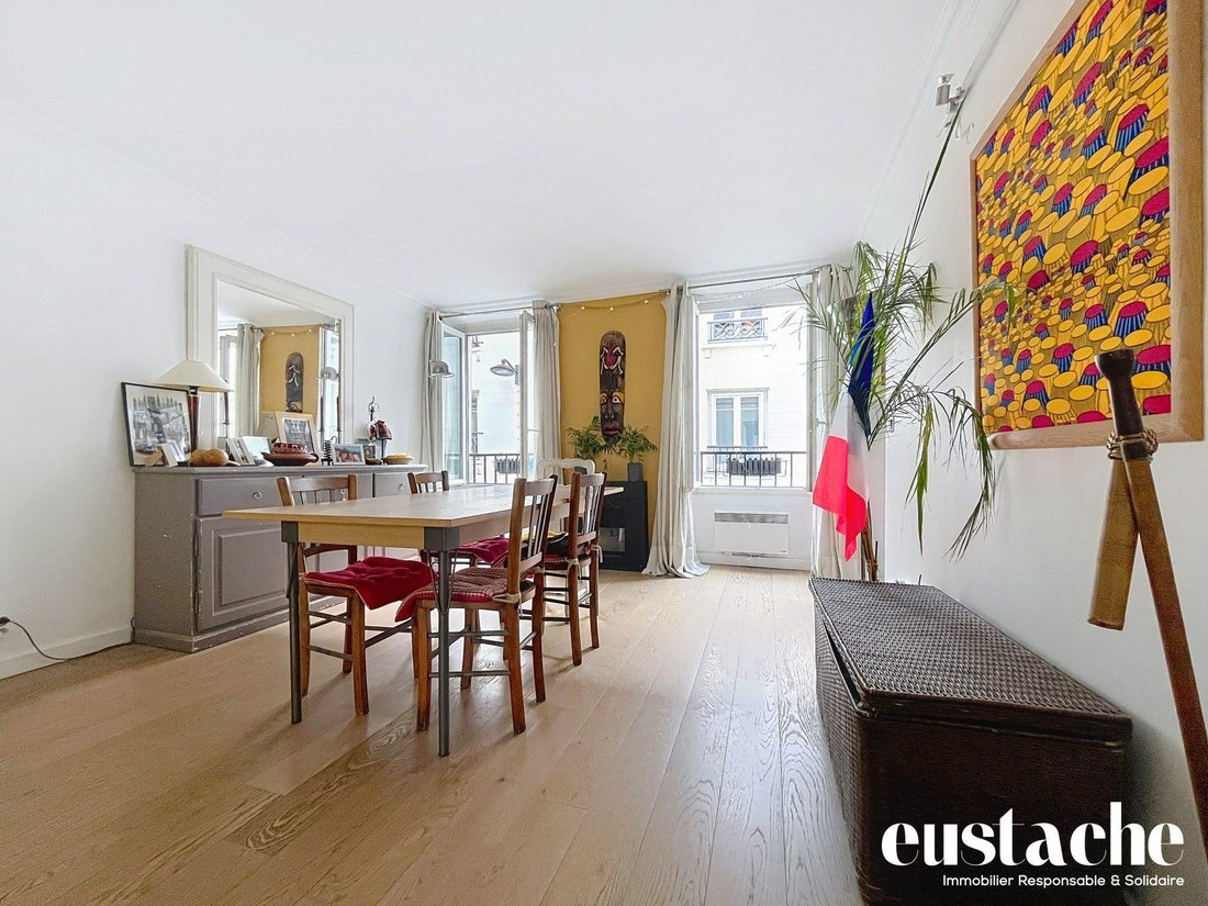 Apartment in Lorette-Martyrs, Paris 9e Arrondissement, Paris 3 - 18766265