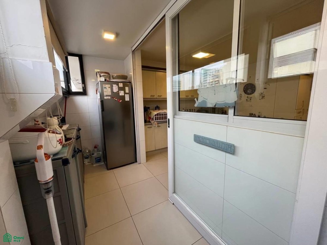 Condo in Las Condes, Santiago Metropolitan Region, Chile 3 - 17233298