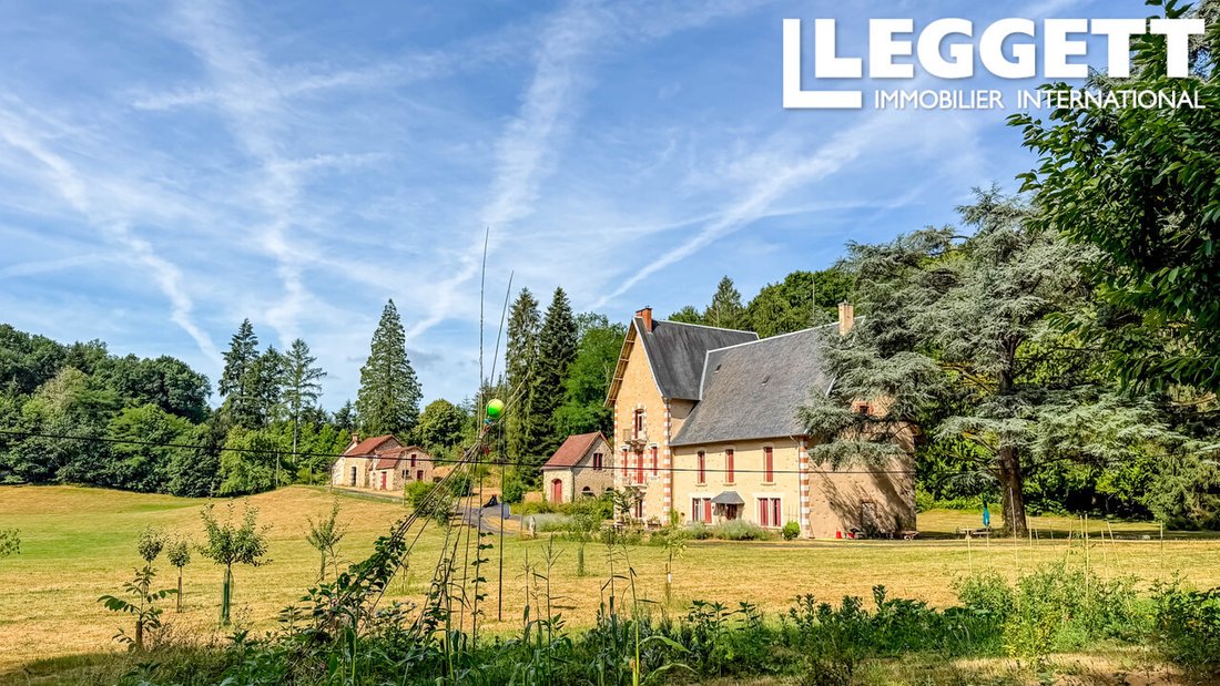 Maison à Uzerche, Nouvelle-Aquitaine, France 1 - 18331747