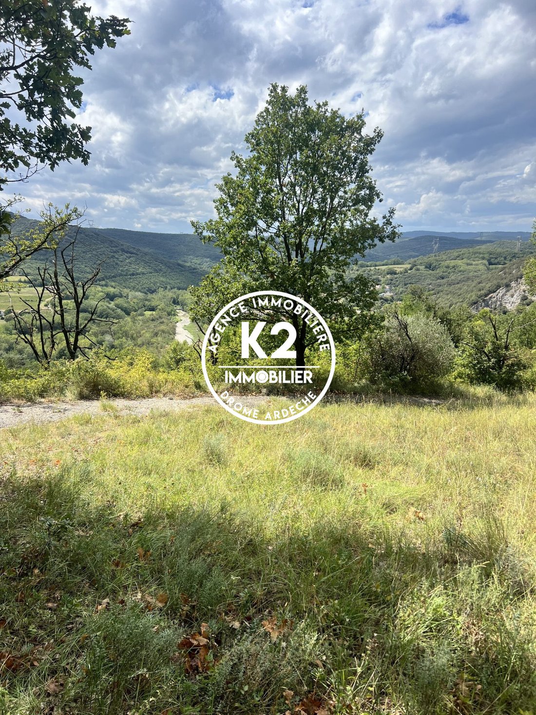 Land in Viviers, Auvergne-Rhone-Alpen, Frankreich 1 - 18766229