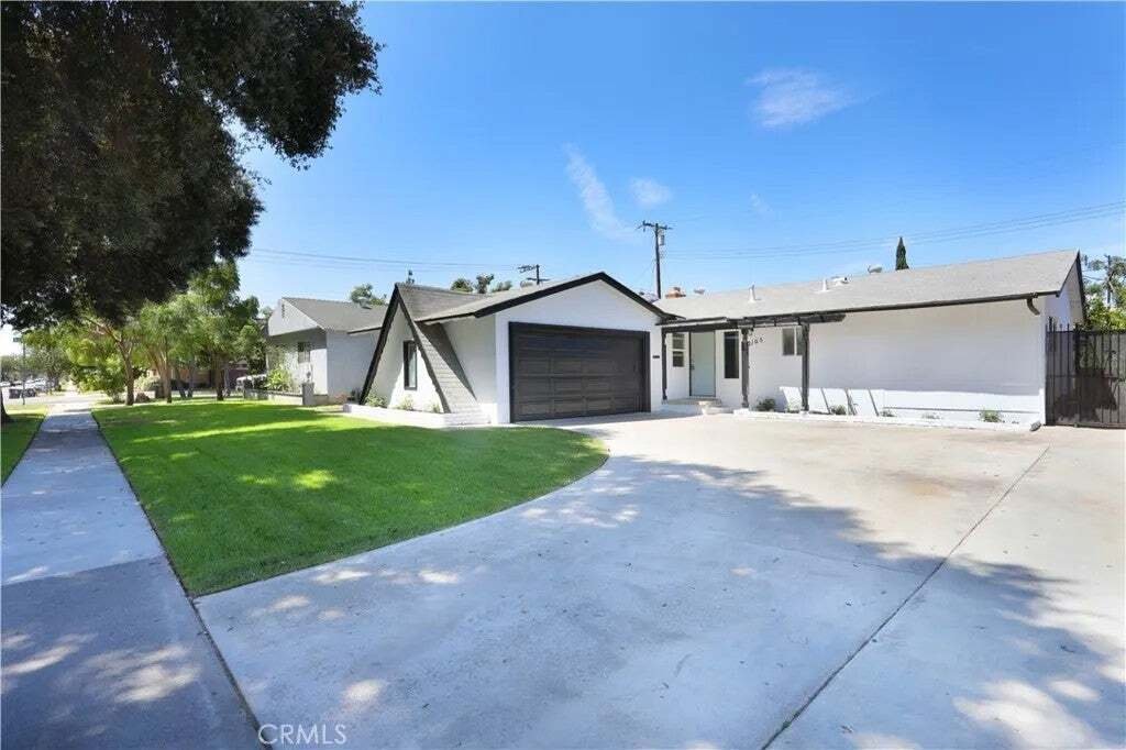 House in Santa Ana, California, United States 2 - 18762250