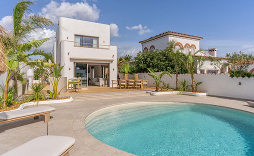 Villa in Empuriabrava, Katalonien, Spanien 1