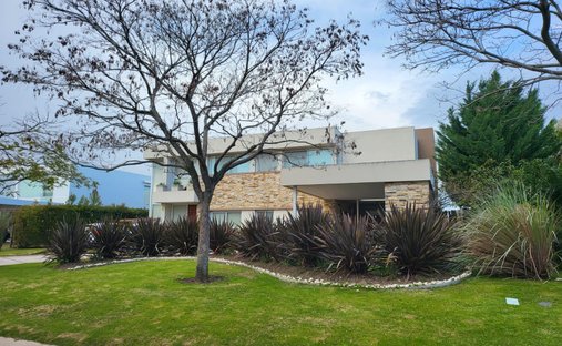 Townhouse in Tigre, Buenos Aires Province, Argentina 1
