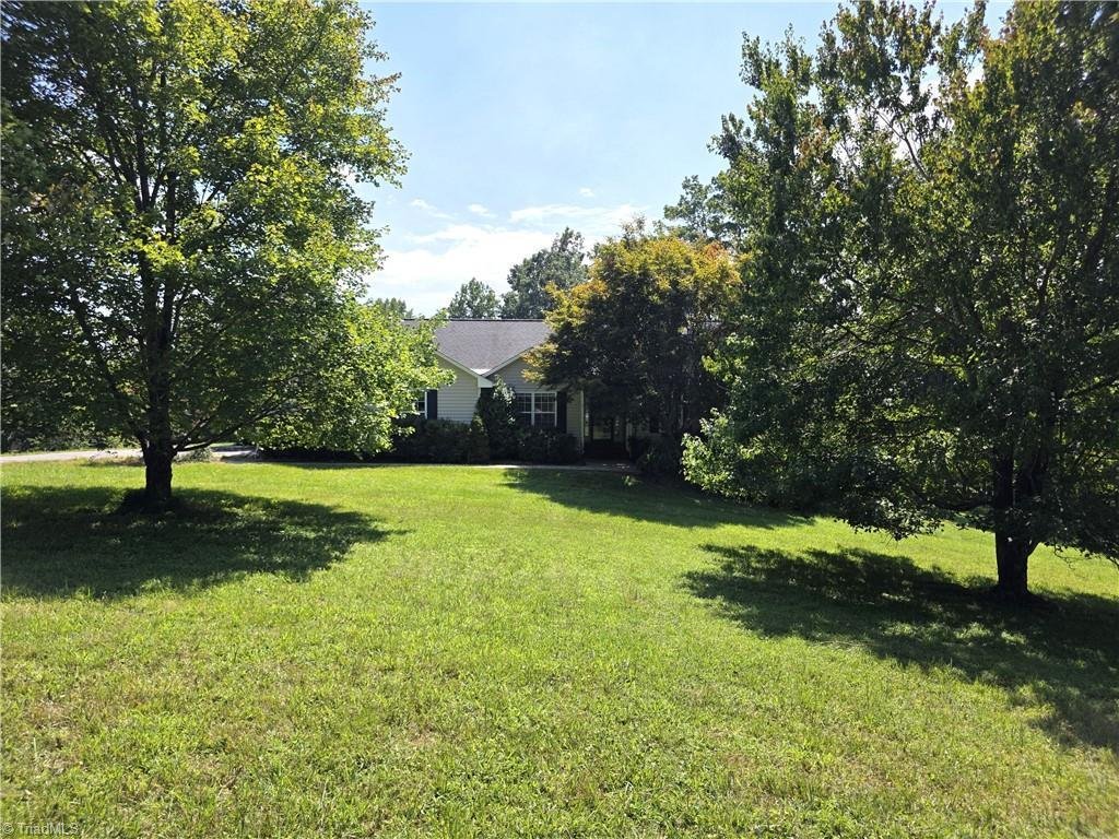 Casa a Mount Airy, Carolina del Nord, Stati Uniti 3 - 18764858