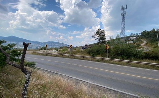 Terreno en Lomas de Buenavista, Michoacán, México 1