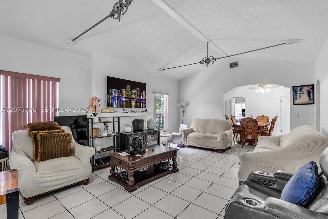 Casa a Miami, Florida, Stati Uniti 1 - 18764484
