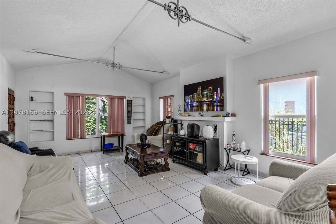 Casa a Miami, Florida, Stati Uniti 2 - 18764484