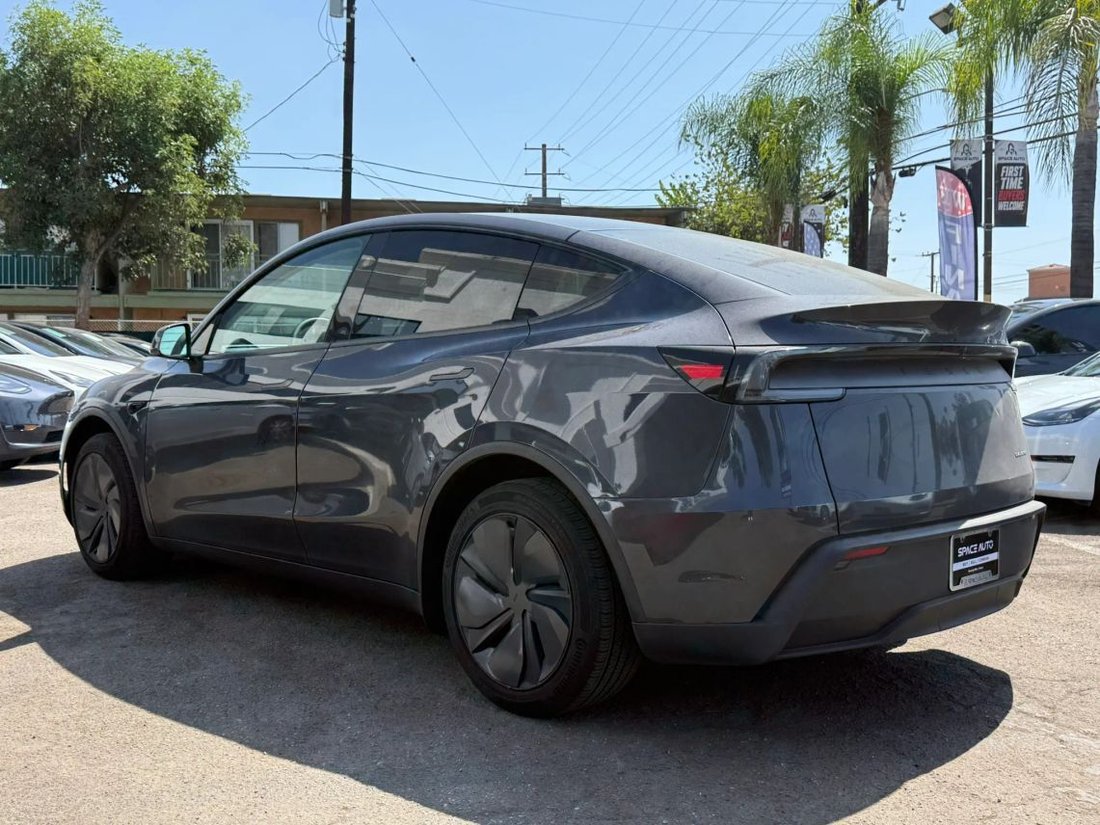 Suv in Azusa, CA, United States 5 - 18765679