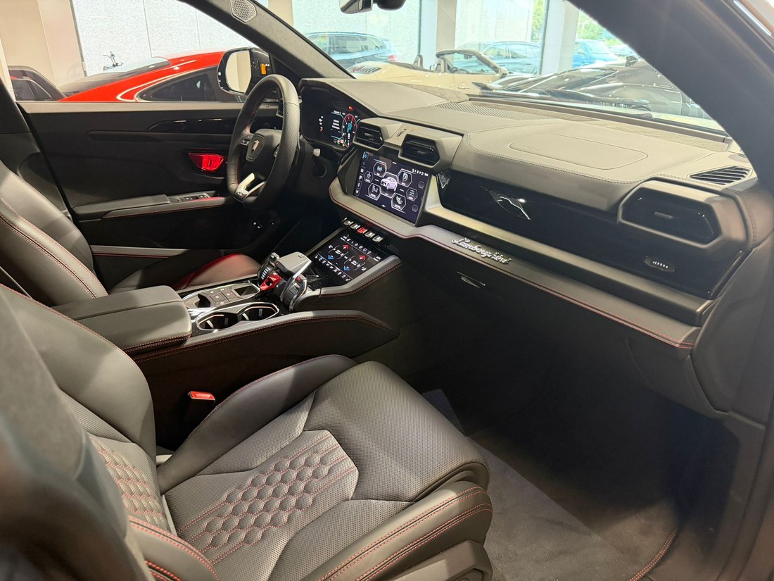 Suv in Cardedeu, Spain 4 - 18766891
