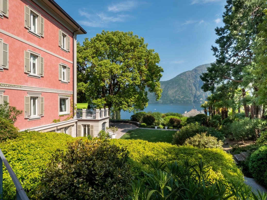 Villa in Lenno, Lombardy, Italy 2 - 18766475