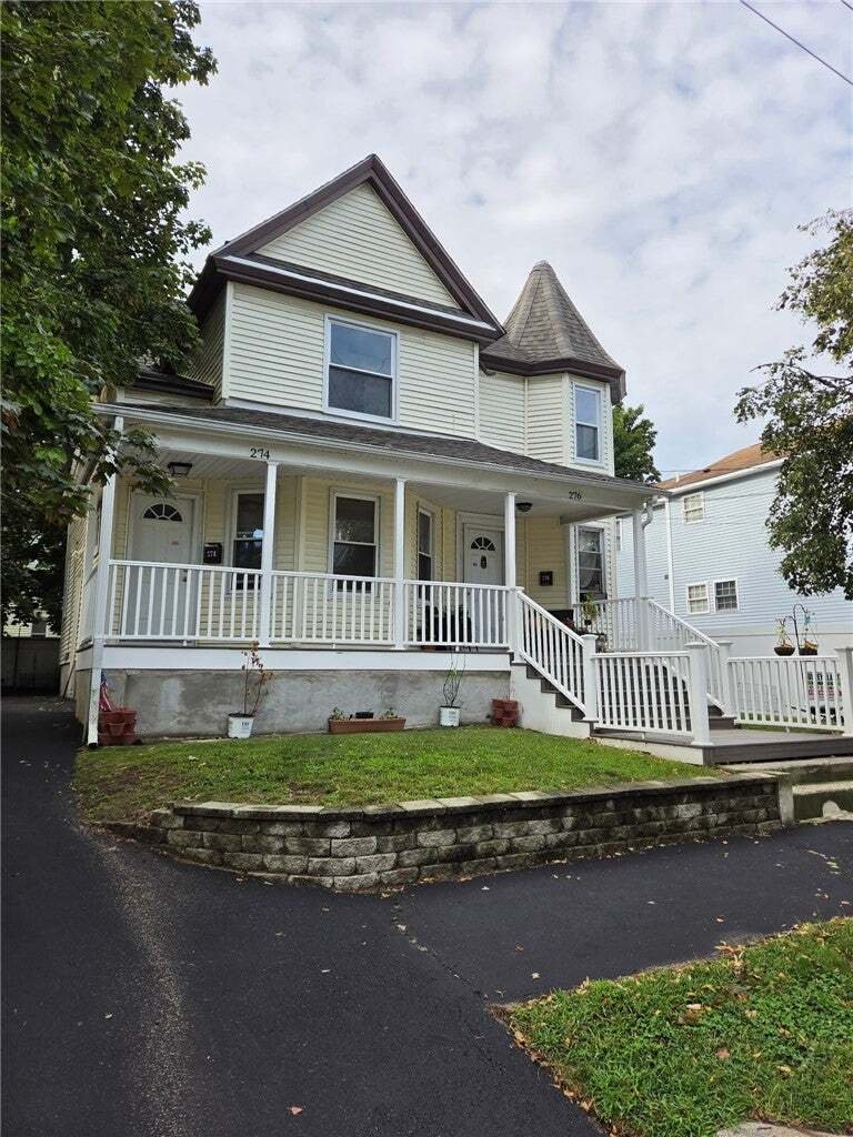 Altro a Cranston, Rhode Island, Stati Uniti 1 - 18766610