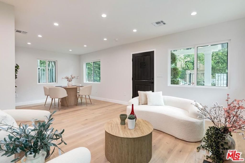 House in Los Angeles, California, United States 5 - 18750814