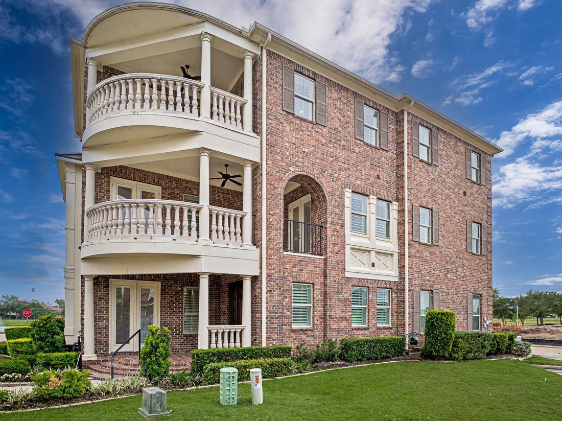 Townhouse in Sugar Land, Texas, United States 2 - 18766881
