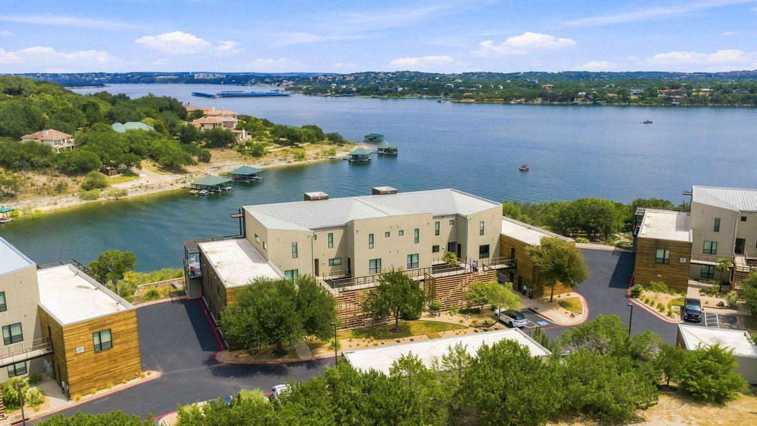 Condominio a Jonestown, Texas, Stati Uniti 1 - 18766685