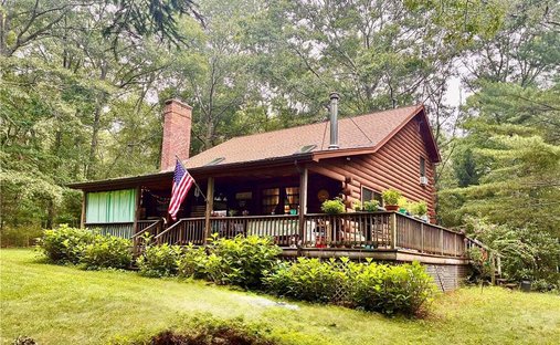 House in West Greenwich, Rhode Island, United States 1