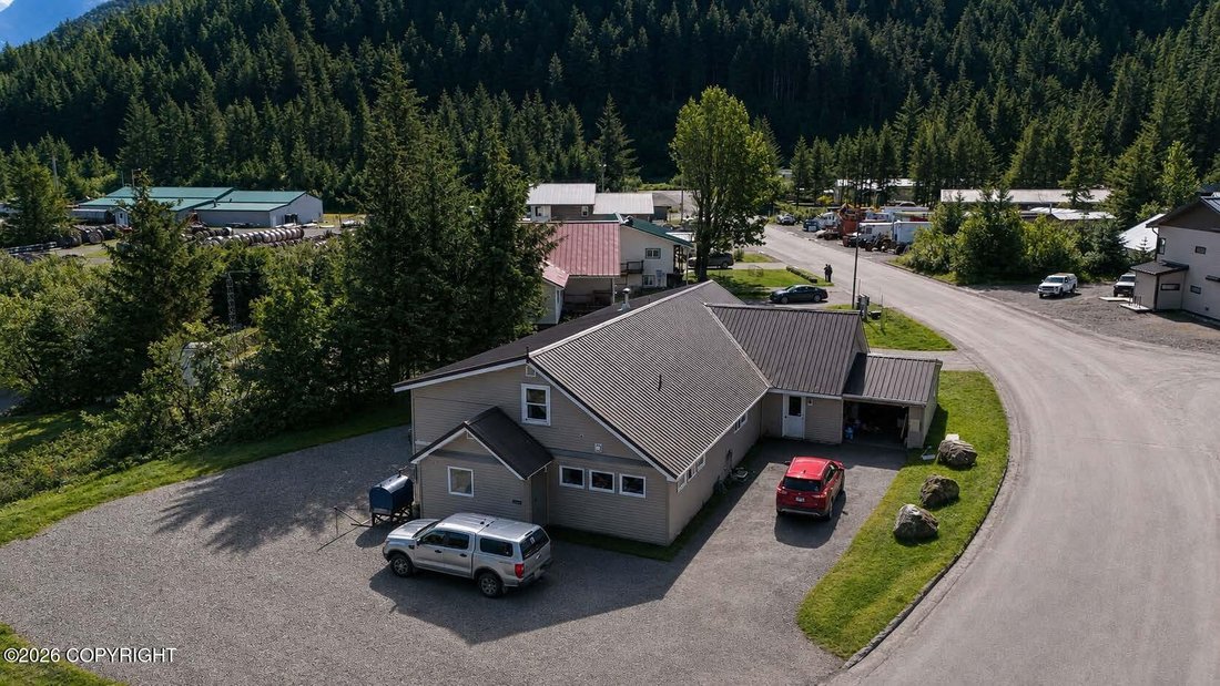 House in Cordova, Alaska, United States 4 - 18766633