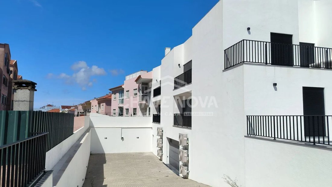 Apartment in Alcabideche, Lisbon, Portugal 2 - 18766951