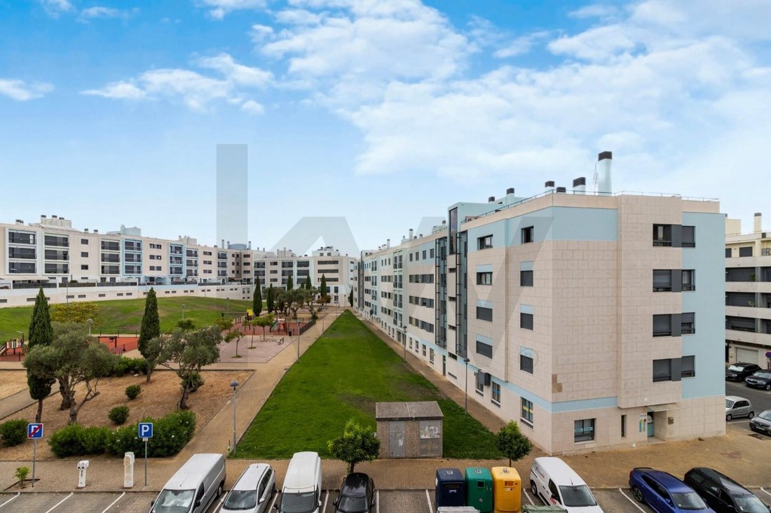 Apartment in Santa Iria de Azoia, Sao Joao da Talha e Bobadela, Lisbon, Portugal 1 - 18766811