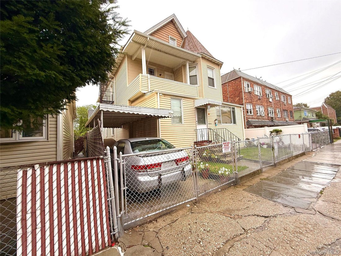 House in New York, New York, United States 2 - 18766536