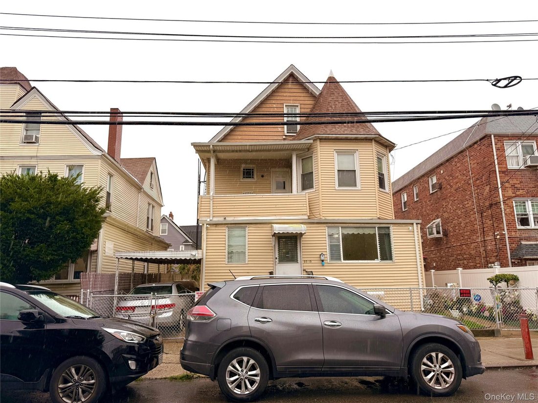 House in New York, New York, United States 1 - 18766536