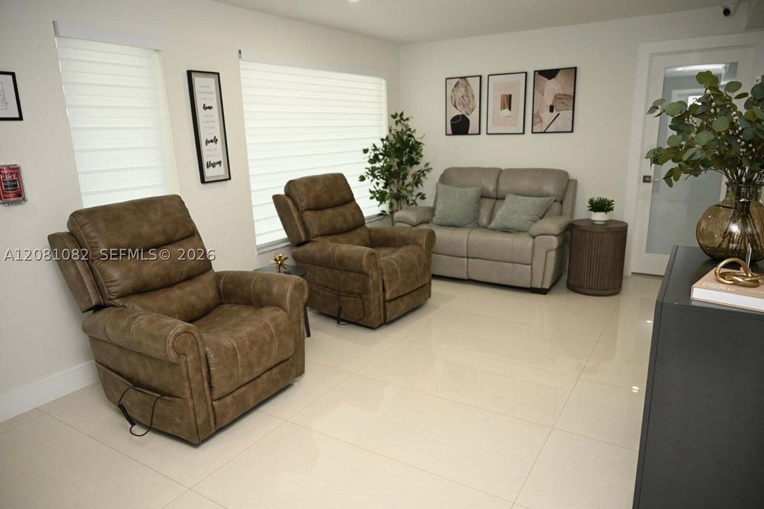 Haus in Hialeah, Florida, Vereinigte Staaten 4 - 18766843