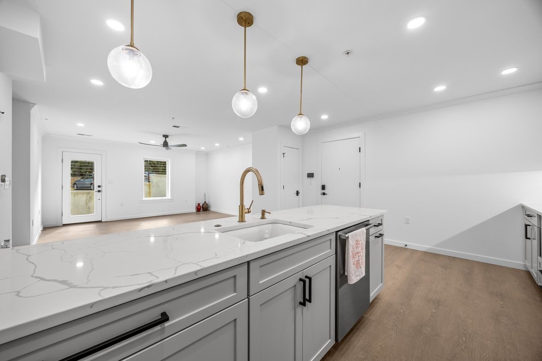Condo in Arlington, Virginia, United States 2 - 18740187