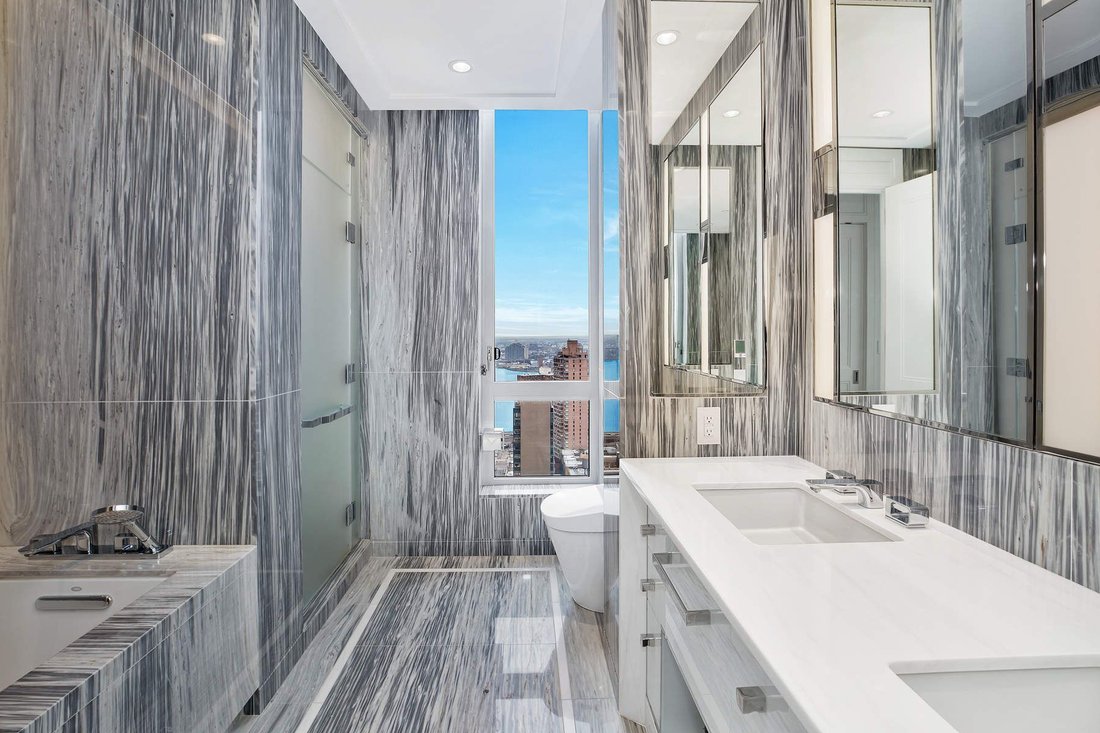 Condo in New York, New York, United States 5 - 18766455