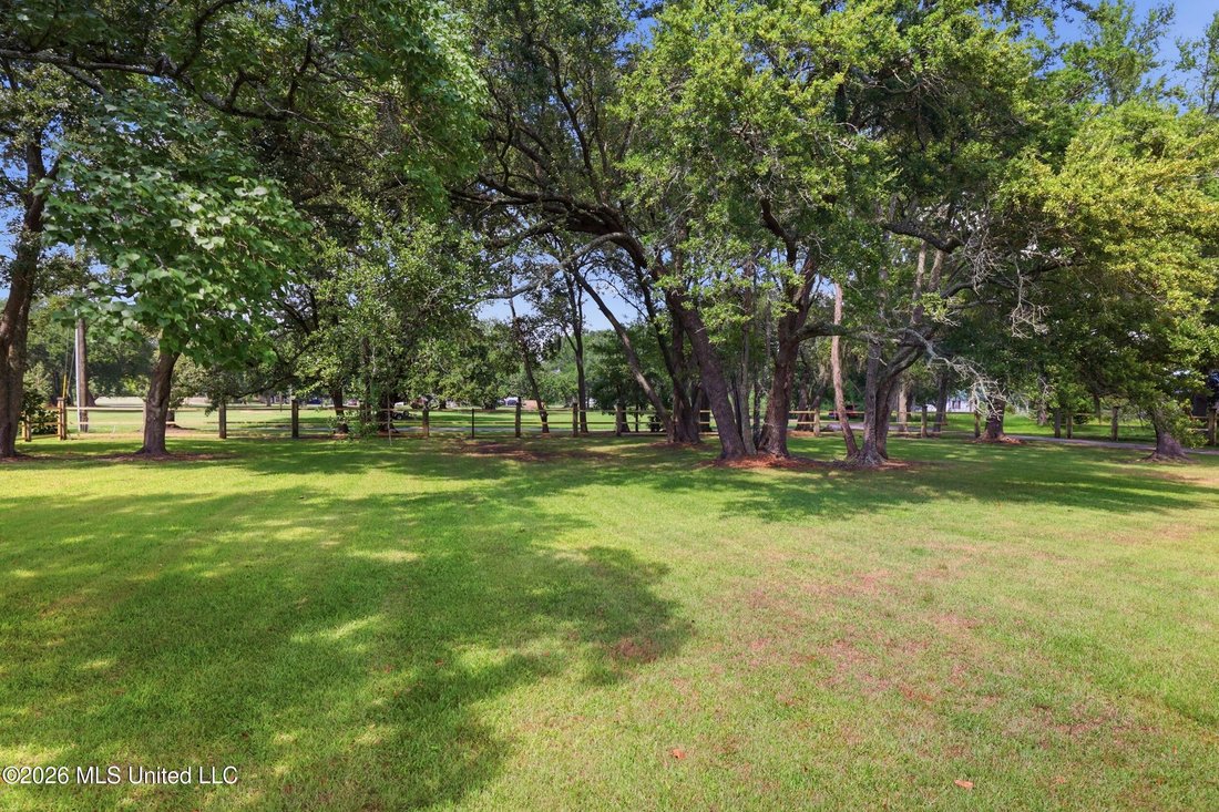 House in D'Iberville, Mississippi, United States 5 - 18766629