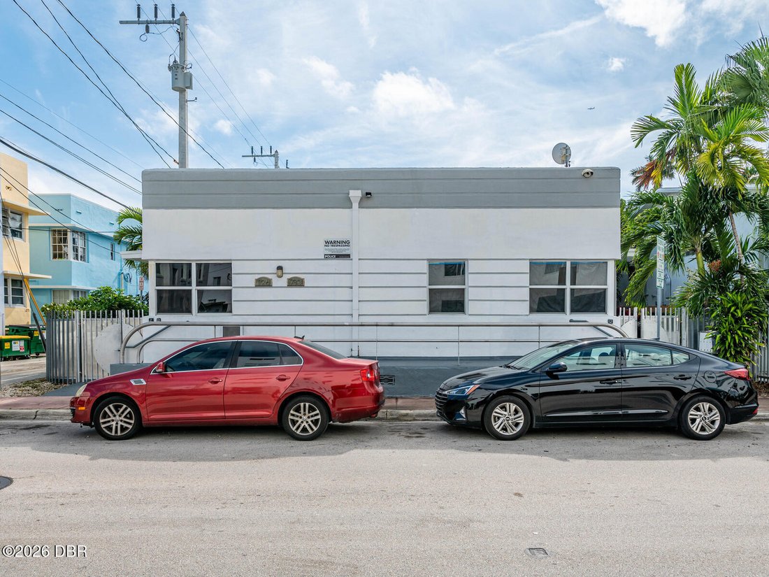 Miami Beach, Florida, United States 1 - 18766571