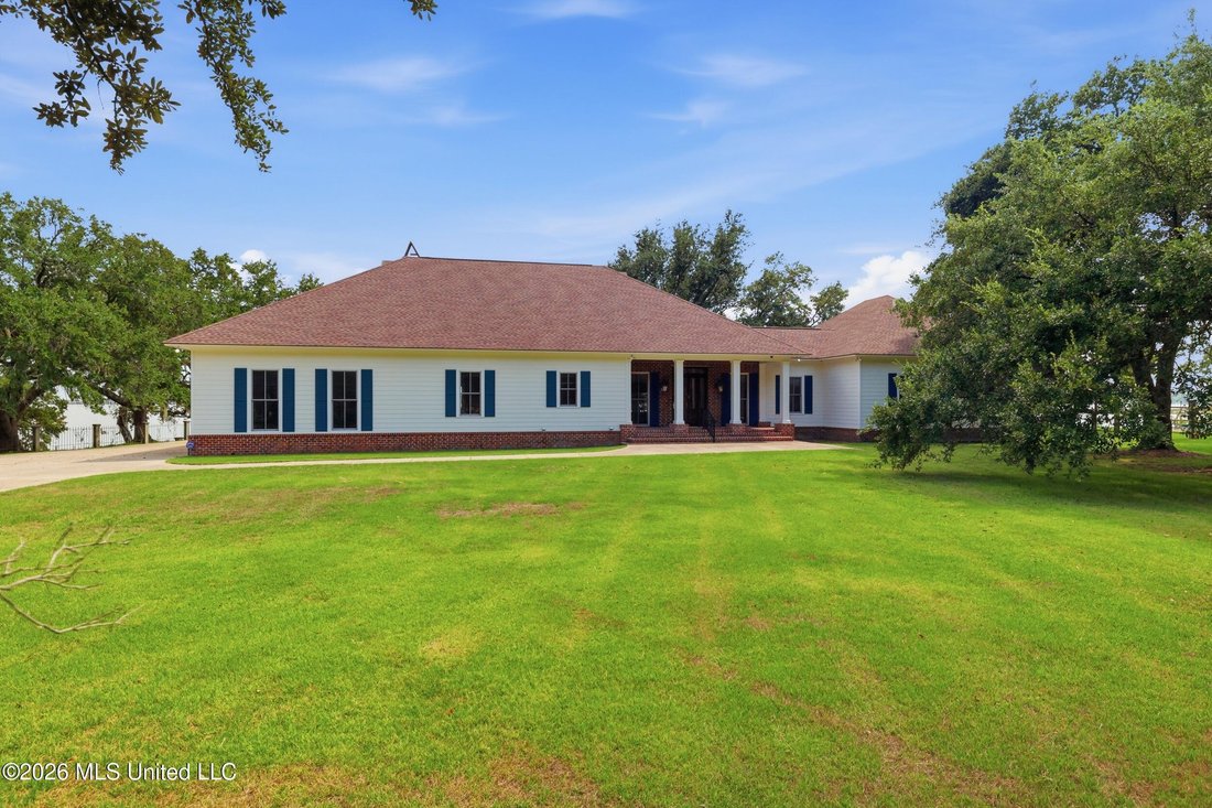 House in D'Iberville, Mississippi, United States 2 - 18766629