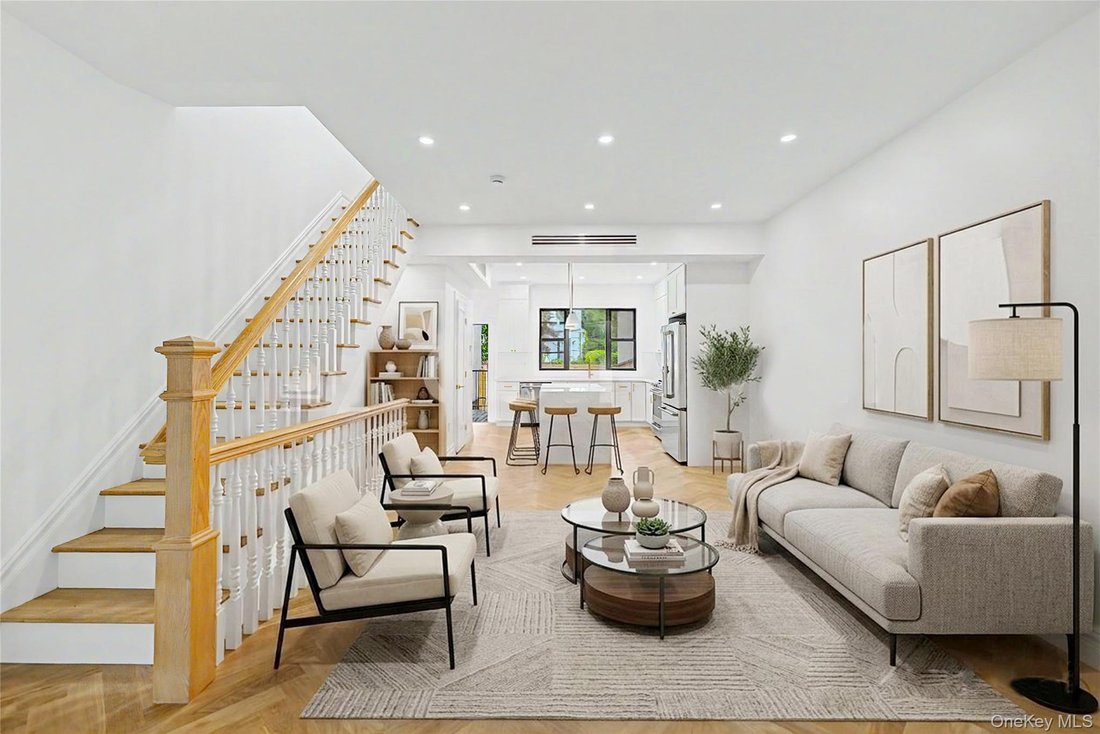 House in New York, New York, United States 3 - 18766527