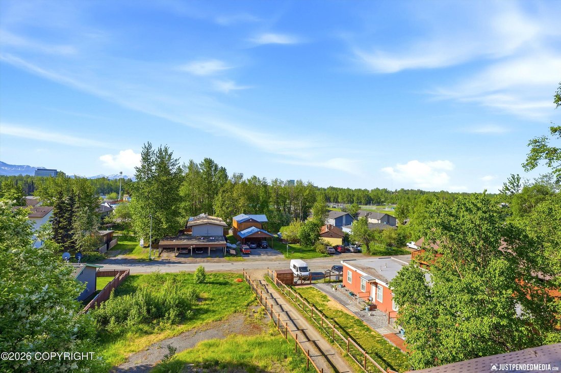 Anchorage, Alaska, United States 3 - 18766631