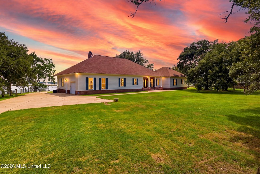 House in D'Iberville, Mississippi, United States 1 - 18766629