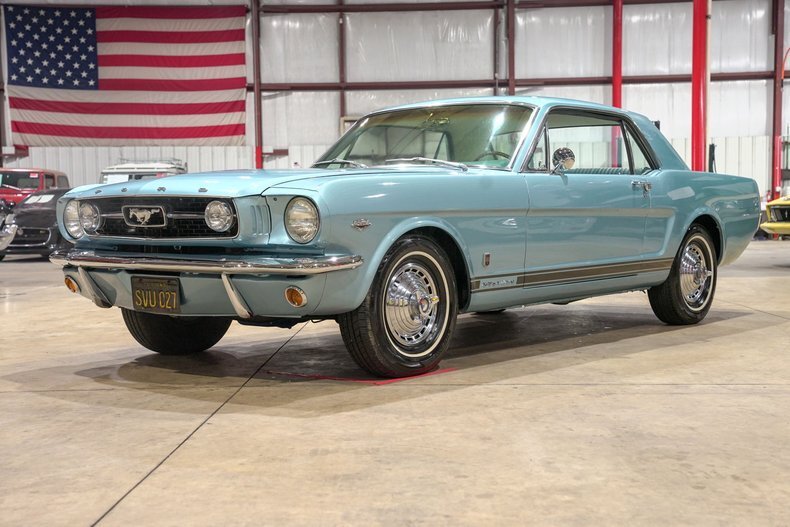 Coupe in Grand Rapids, United States 1 - 18767094