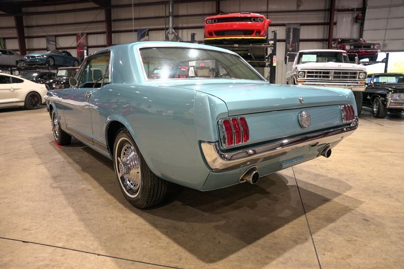 Coupe in Grand Rapids, United States 5 - 18767094