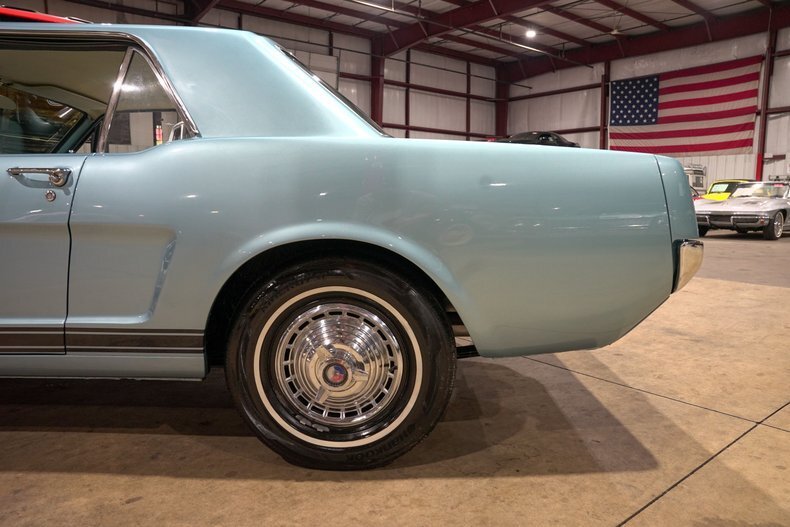 Coupe in Grand Rapids, United States 4 - 18767094