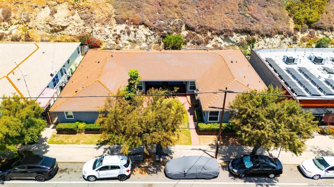 San Diego, California, United States 2 - 18766936