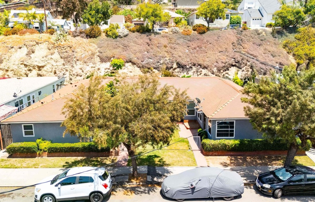 San Diego, California, United States 1 - 18766936