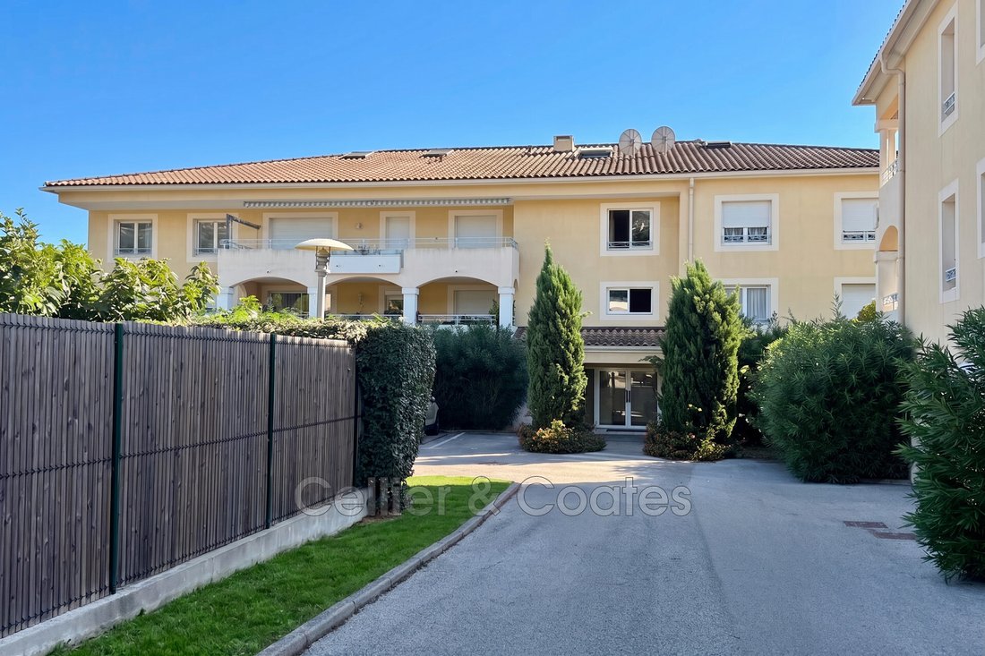 Apartment in Le Lavandou, Provence-Alpes-Côte d'Azur, France 1 - 18733207