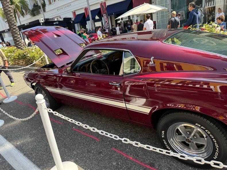 Coupe in Glendale, United States 2 - 18766918