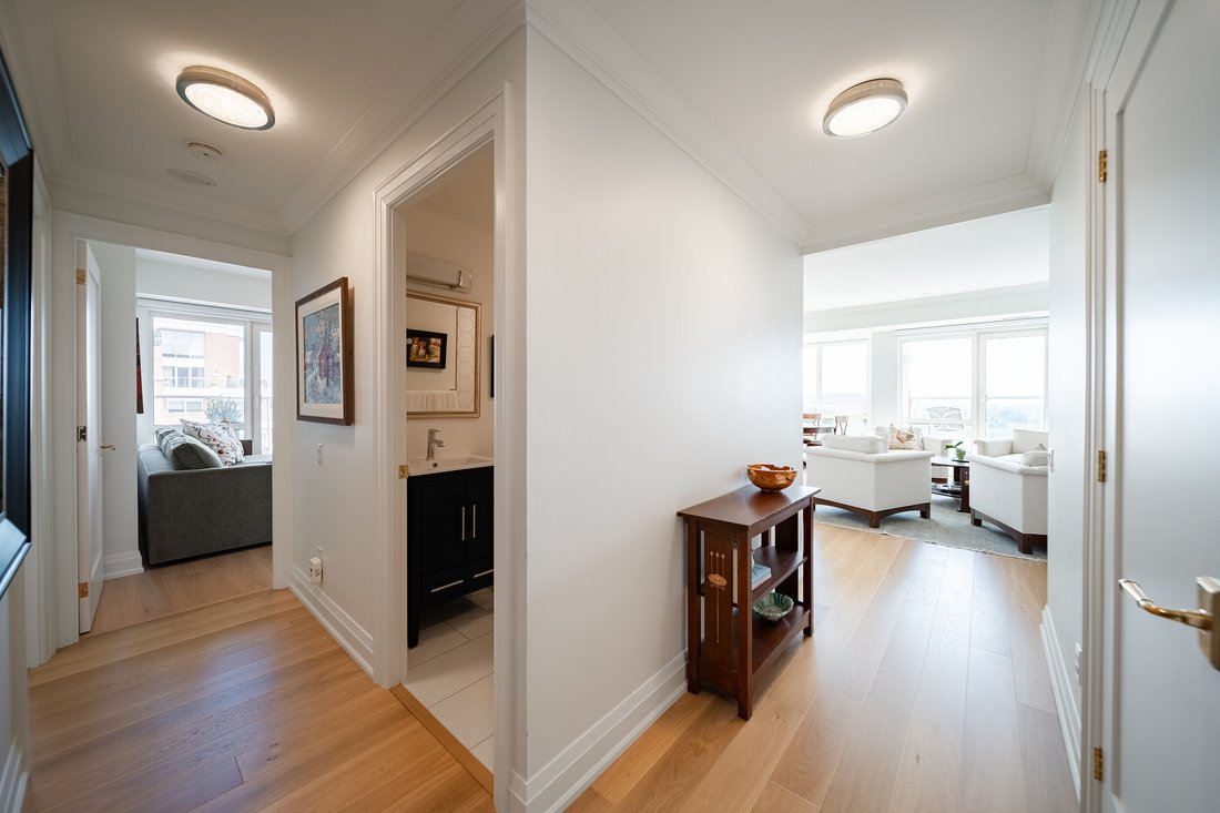 Condo in Oakville, Ontario, Canada 4 - 18767015