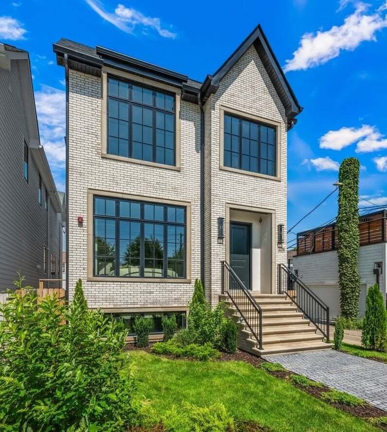 House in Chicago, Illinois, United States 1 - 18744251
